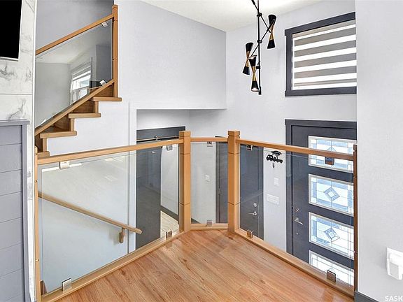4th image of 519 Kenaschuk WAY