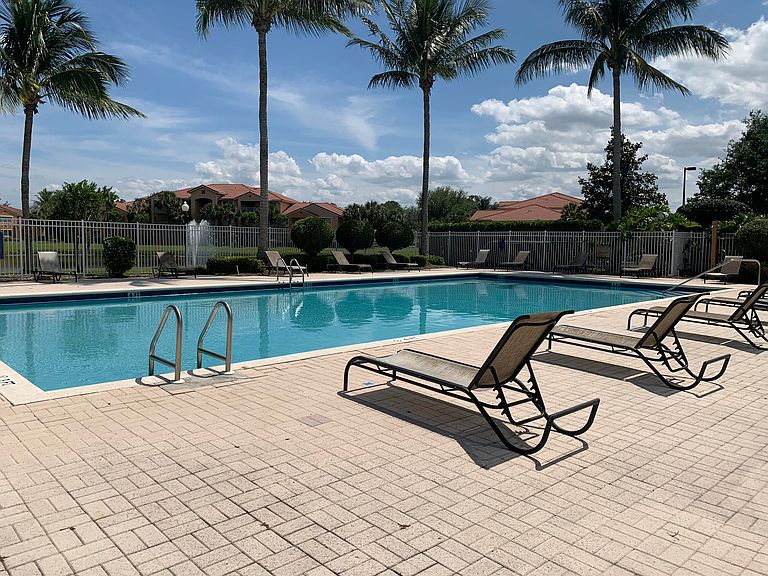 The Club At Street Lucie West Condominiums Apartment Rentals Pt Saint