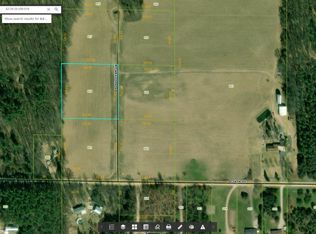 20 S Sullivan Ave, Fremont, MI 49412