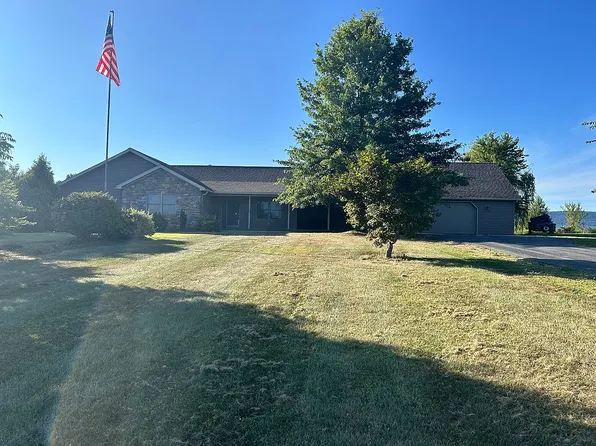 211 Nicholson Dr, Mifflintown, PA 17059