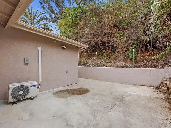 4th image of 8644 Eileen St