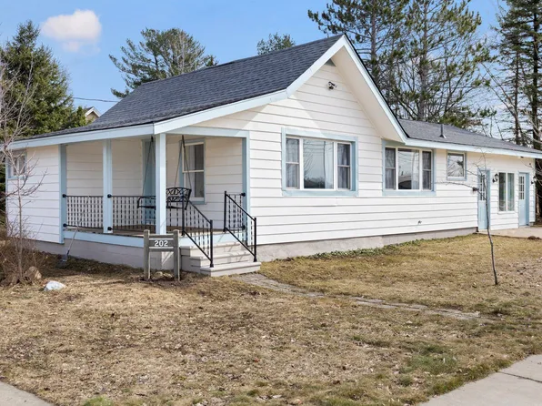 202 E 1st St, Gaylord, MI 49735