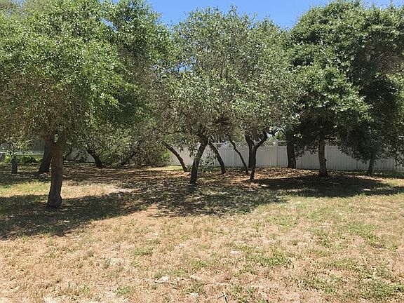 3rd image of 8 Old Cottage Beach Dr