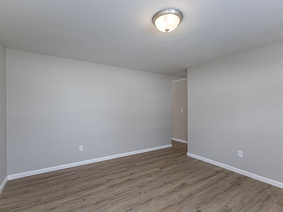 3rd image of 3437 Redskin Dr