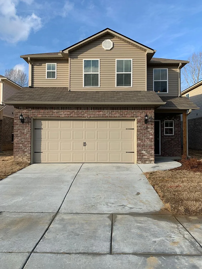Welcome Home! Charming 3-Bedroom, 2.5-Bath Beauty in Cullman! - Available Soon! — Photo 2