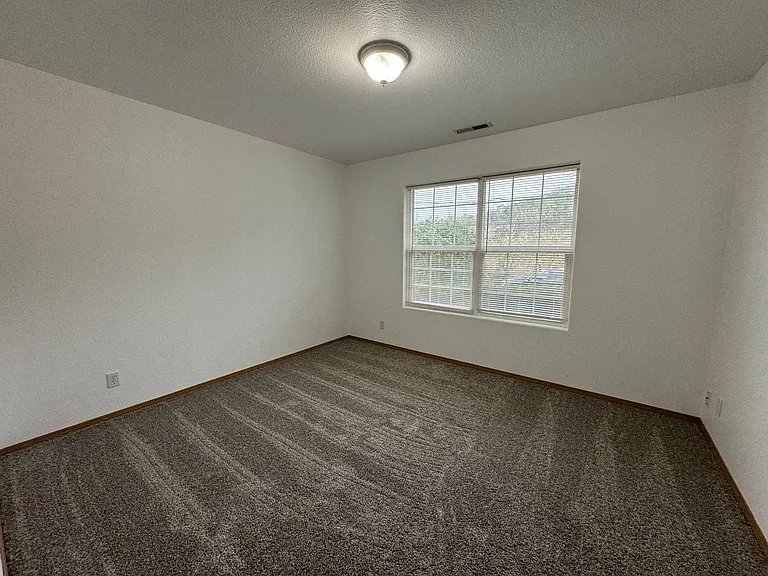 3265 NE Johnson St — Photo 18