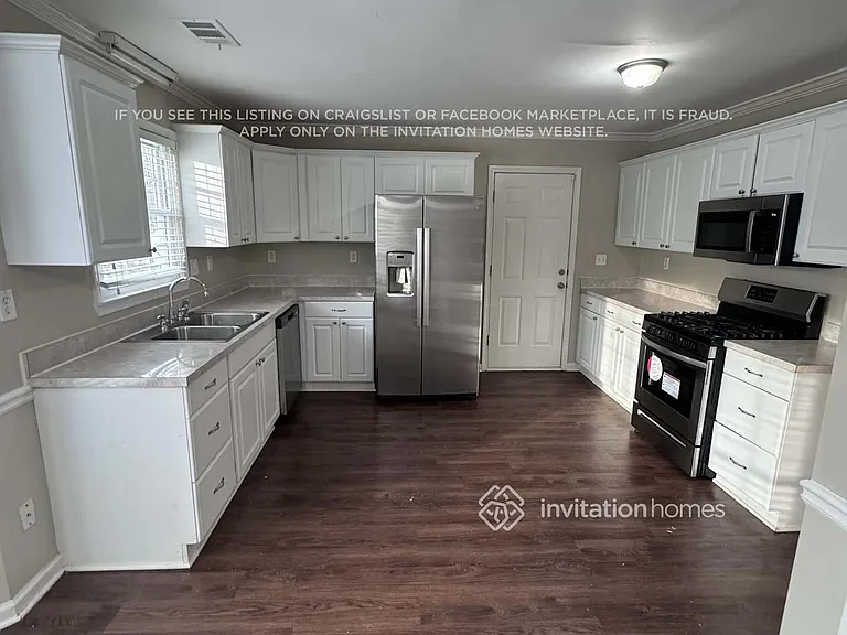 4351 Lakeside Hills Way NE — Photo 6