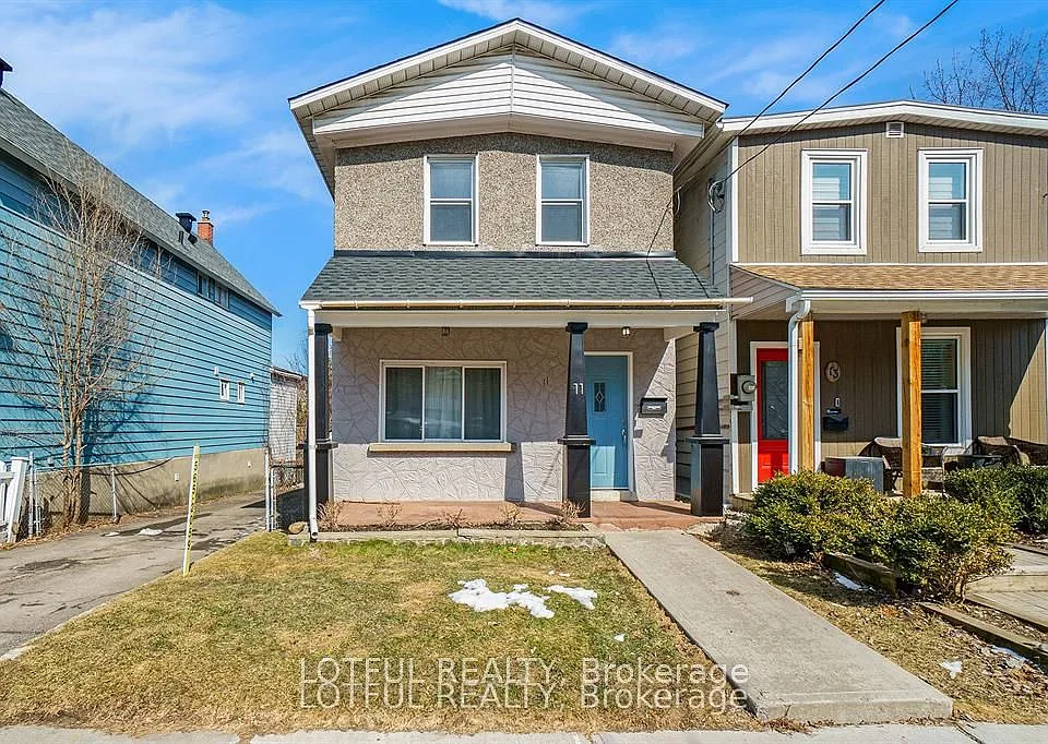 11 Champagne Ave S