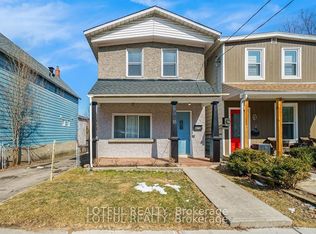 11 Champagne Ave S, Ottawa, ON K1S 4P1