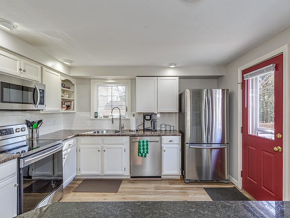2nd image of 6 Crawford Road