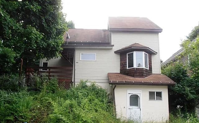 1011 Beech St photo 1