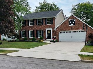 25 Honeysuckle Way, East Amherst, NY 14051