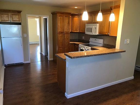 KItchen with Breakfast Bar