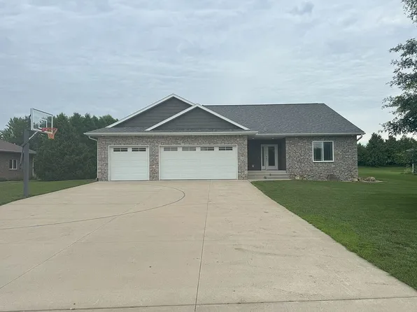1145 10th St, Jesup, IA 50648