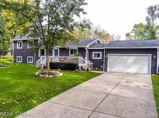 3197 Beaumont Dr Highland MI 48356 Zillow