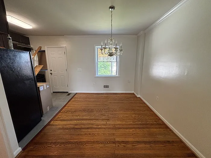 3 bed, 1.0 bath, $2,500 — Photo 4