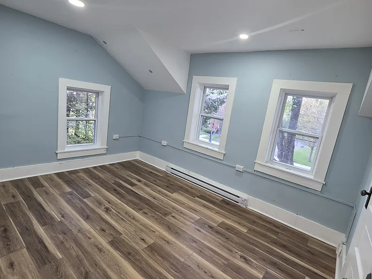 196 Palmer Ave — Photo 12