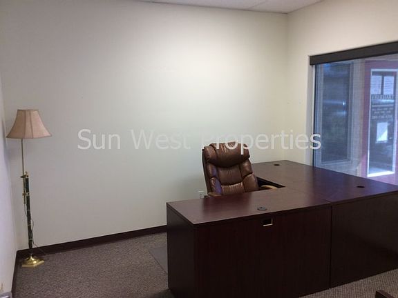 4th image of 3751 N Butler Ave Ste 105