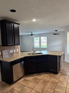 13714 Lacy Cove Ct — Photo 5