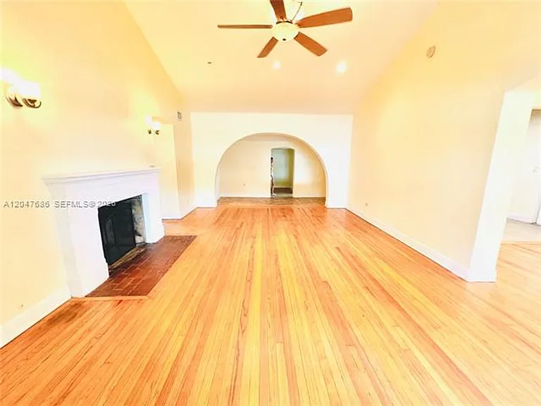 410 Pinecrest Dr #1 — Photo 33