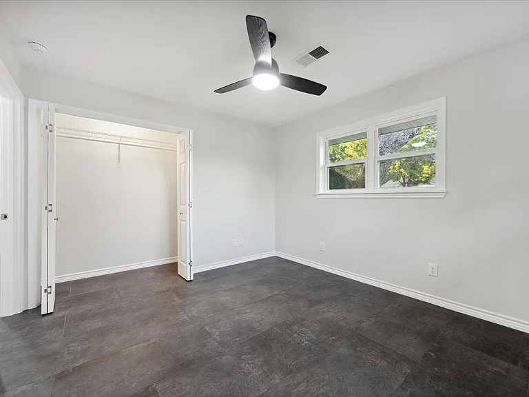 1305 W 1st St — Photo 22