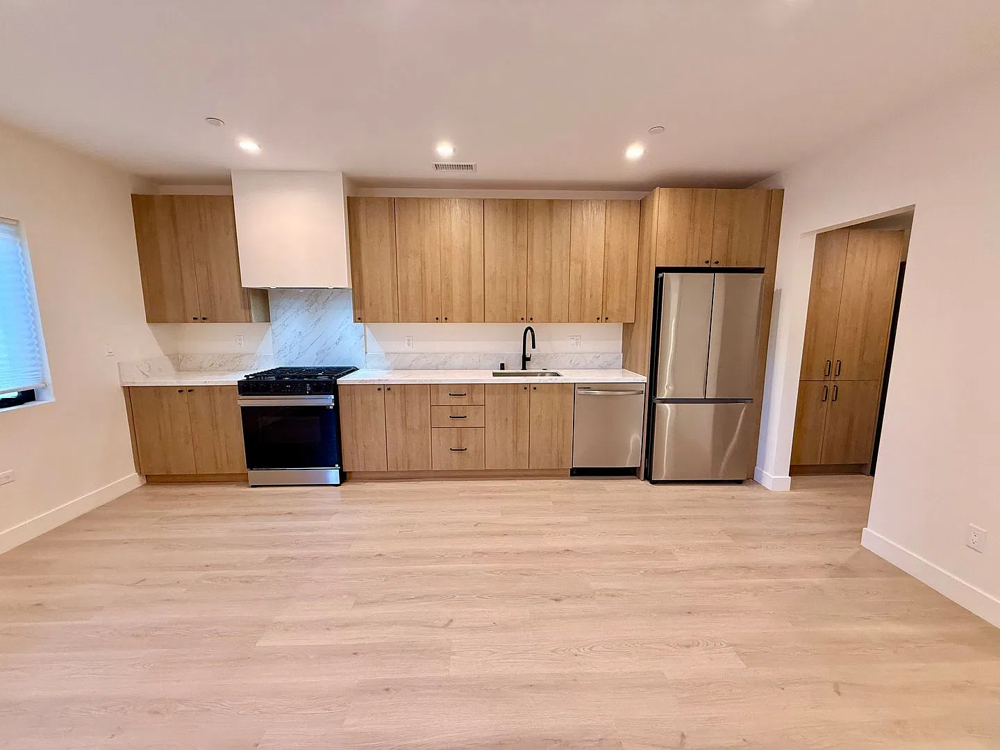 2705 Benedict St — Photo 3