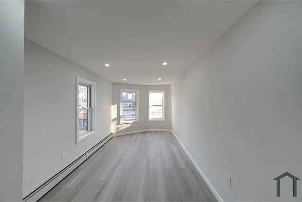 127 Bennett St #2 — Photo 7