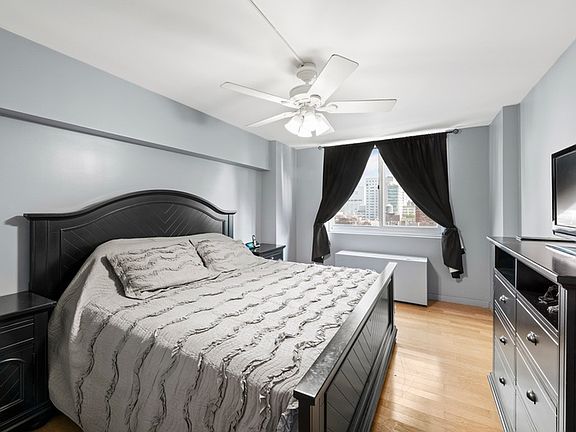 5th image of 345 E 93rd St APT 10H