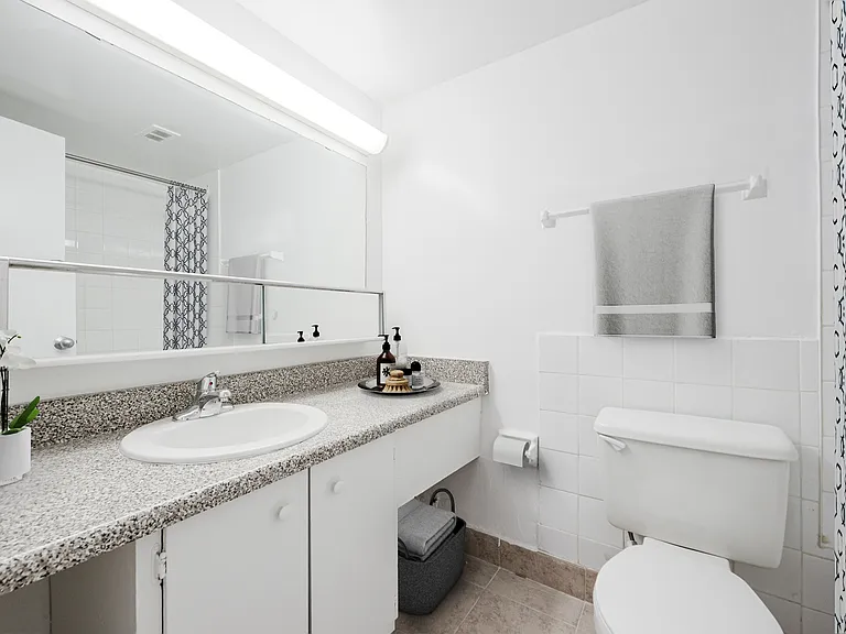 7 Saint Dennis Dr — Photo 17