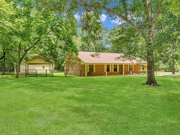 4th image of 361 Forest Ln