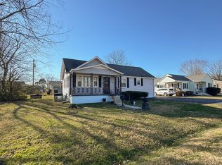 122 Anderson Dr, Tullahoma, TN 37388