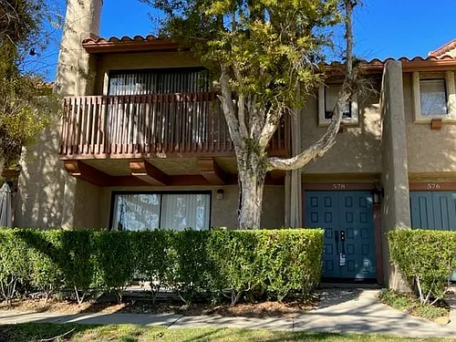 578 Rosewood Ave Photo 1