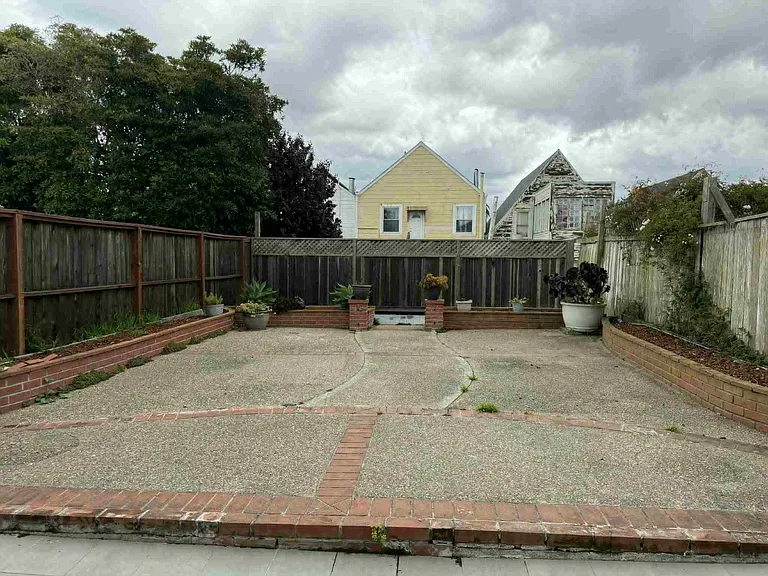 322 18th Ave — Photo 30