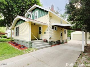 3264 Essex St NE, Grand Rapids, MI 49525