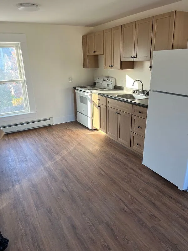 1 bed, 1.0 bath, 600 sqft, $1,500 — Photo 2