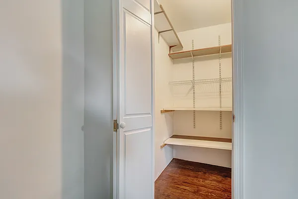 Rented by Twyford Real Estate | media 6