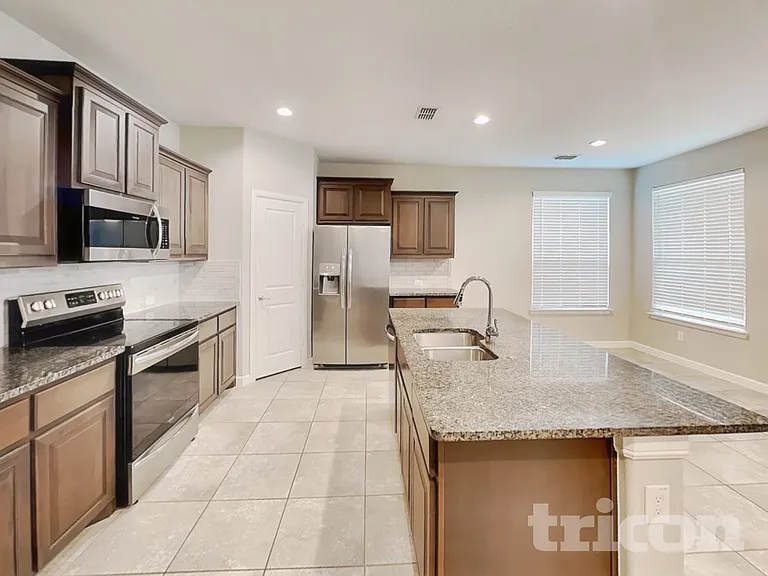 162 Colter Dr — Photo 6