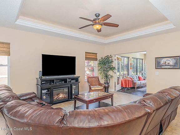 3rd image of 125 Harmony Ln
