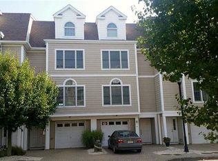 11 Chelsea Ct, Atlantic City, NJ 08401