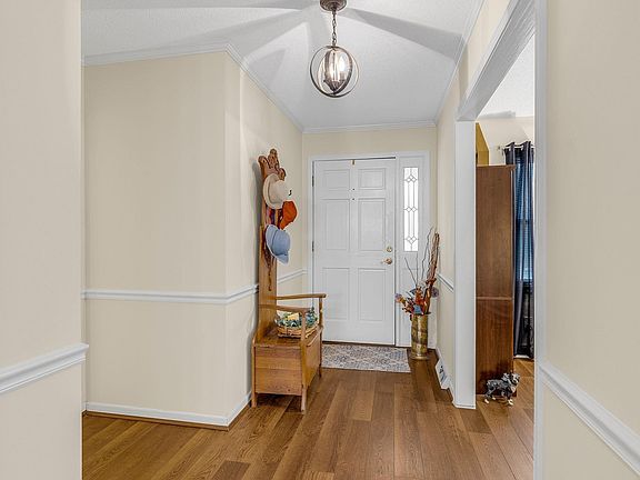 5th image of 123 Fairoaks Dr