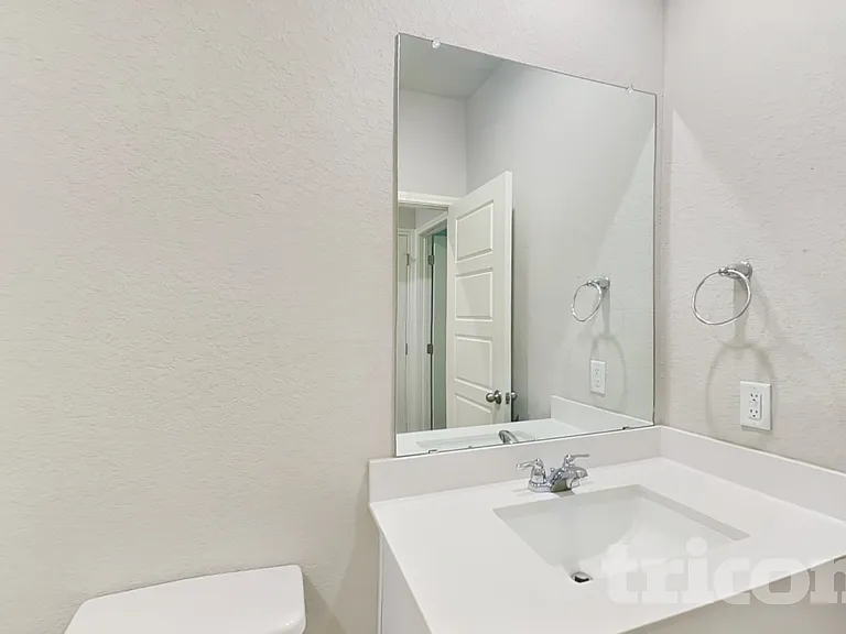 13658 Paxton Blvd — Photo 13