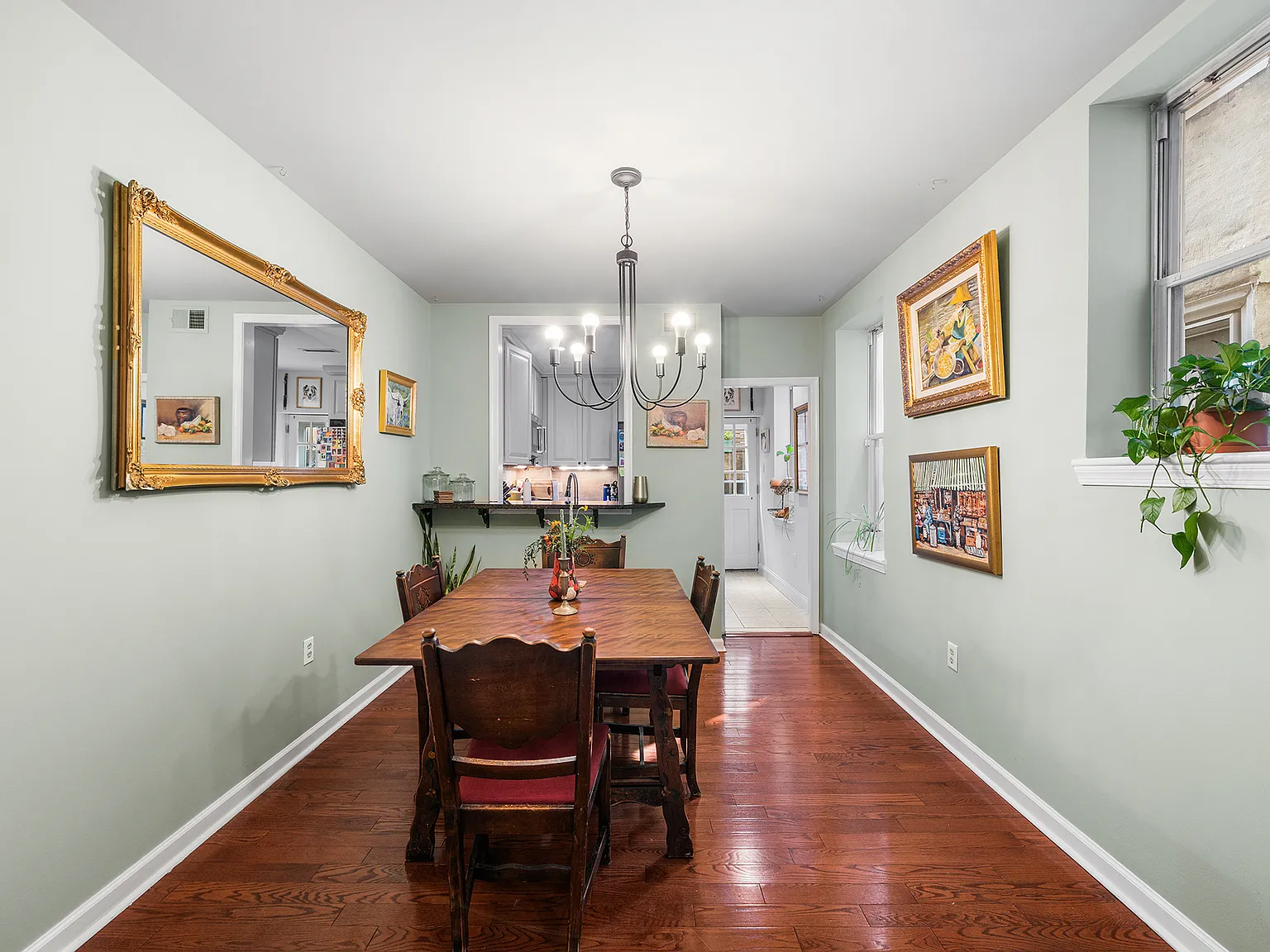 3 bed, 1683 sqft, $3,800 — Photo 4