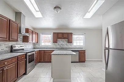 3536 W 99th St — Photo 3
