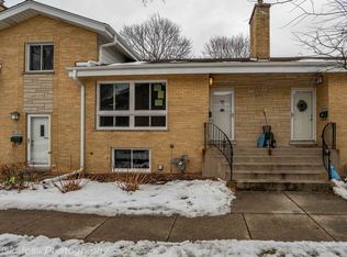 1533 S Arlington Heights Rd #C, Arlington Heights, IL 60005