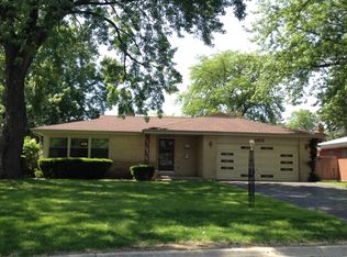 1413 Pendleton Ln, Glenview, IL 60025