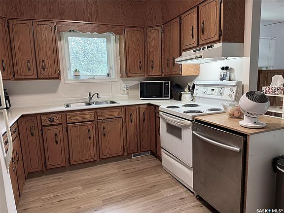 5th image of 41 Campbell PLACE