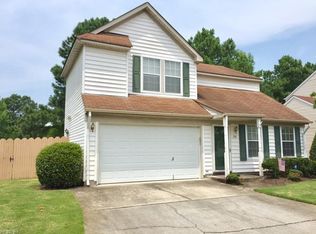 300 Towering Oak Ct, Chesapeake, VA 23320