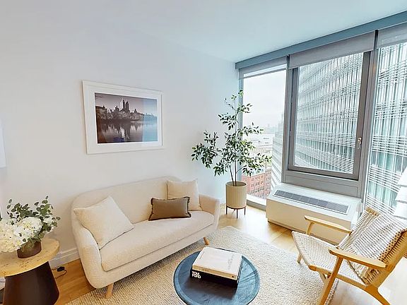 3rd image of 550 W 54th St APT 1412