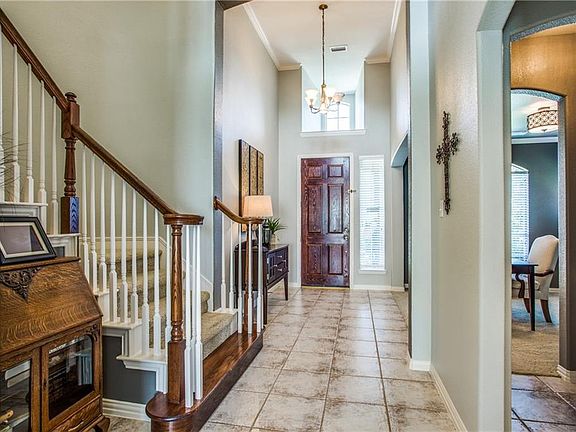 4th image of 2309 Meadowlark Dr