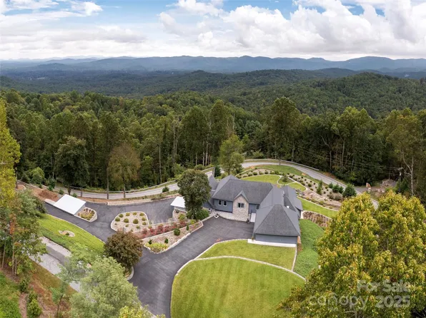 161 Birchwood Dr, Hendersonville, NC 28739